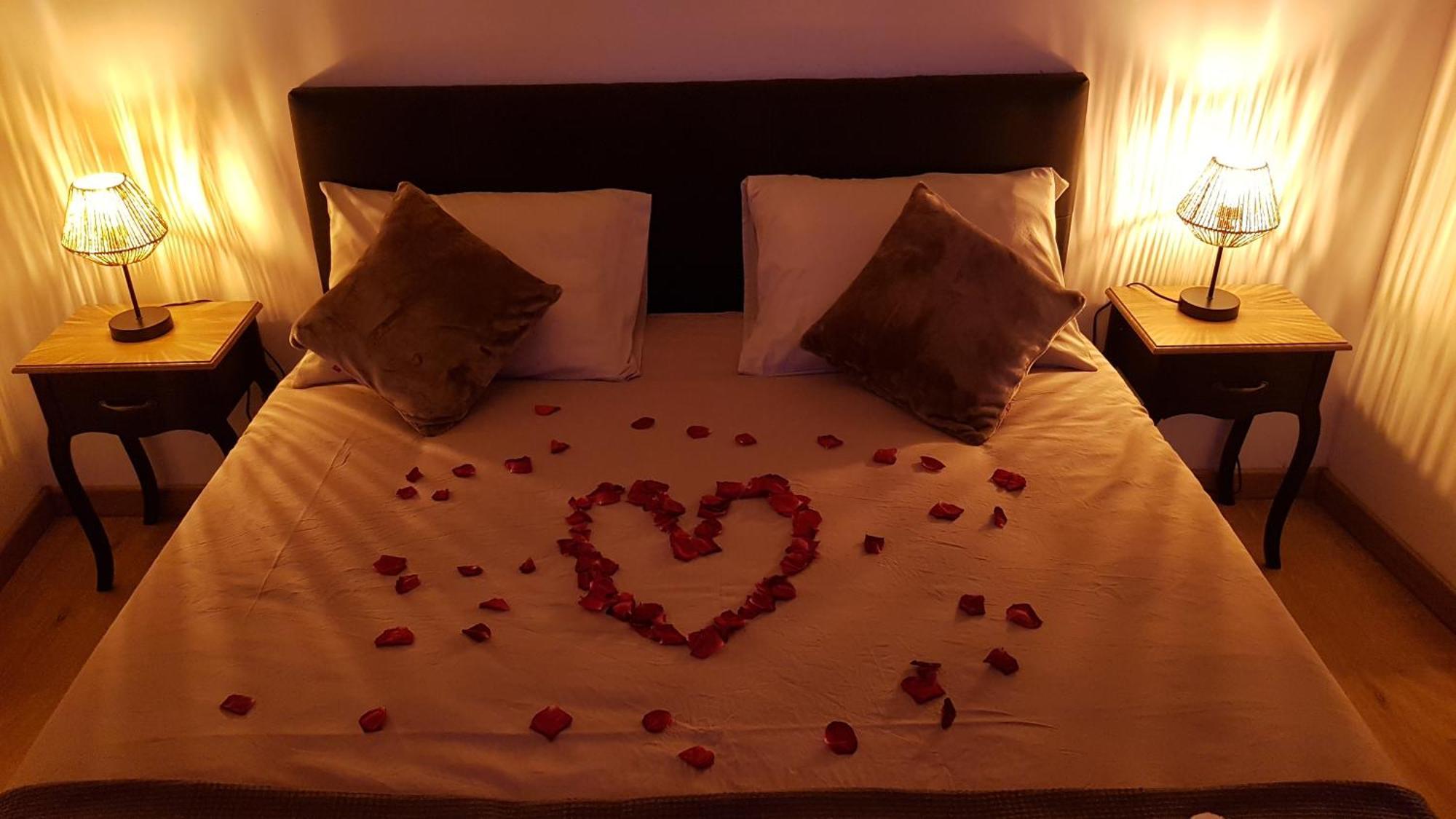 Love Room Jaccuzi Puisserguier Экстерьер фото